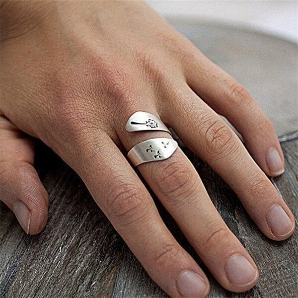 Anillo Ajustable de Diente de León Tallado a Mano - Image 4