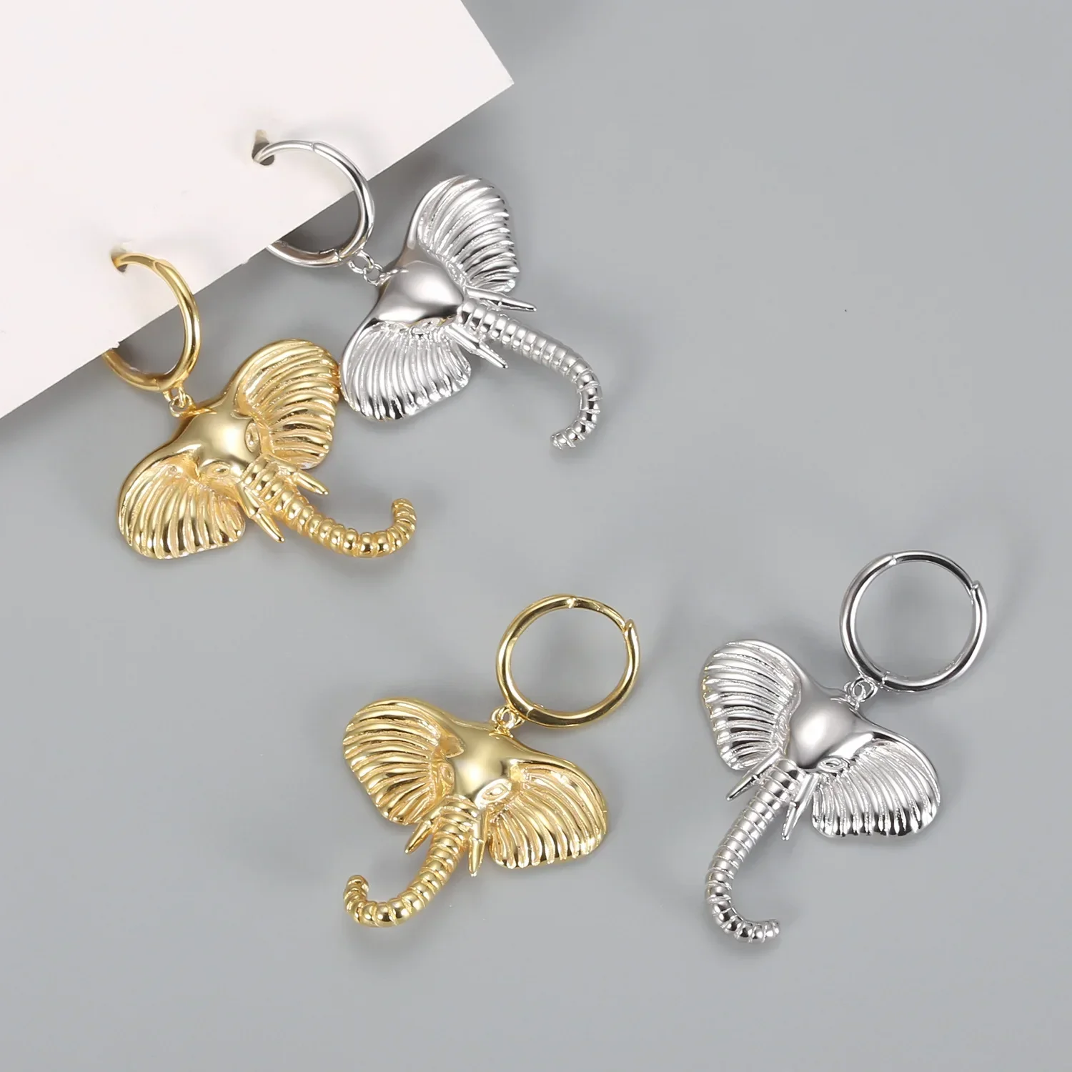 Pendientes de Aro con Dije de Elefante - Image 6