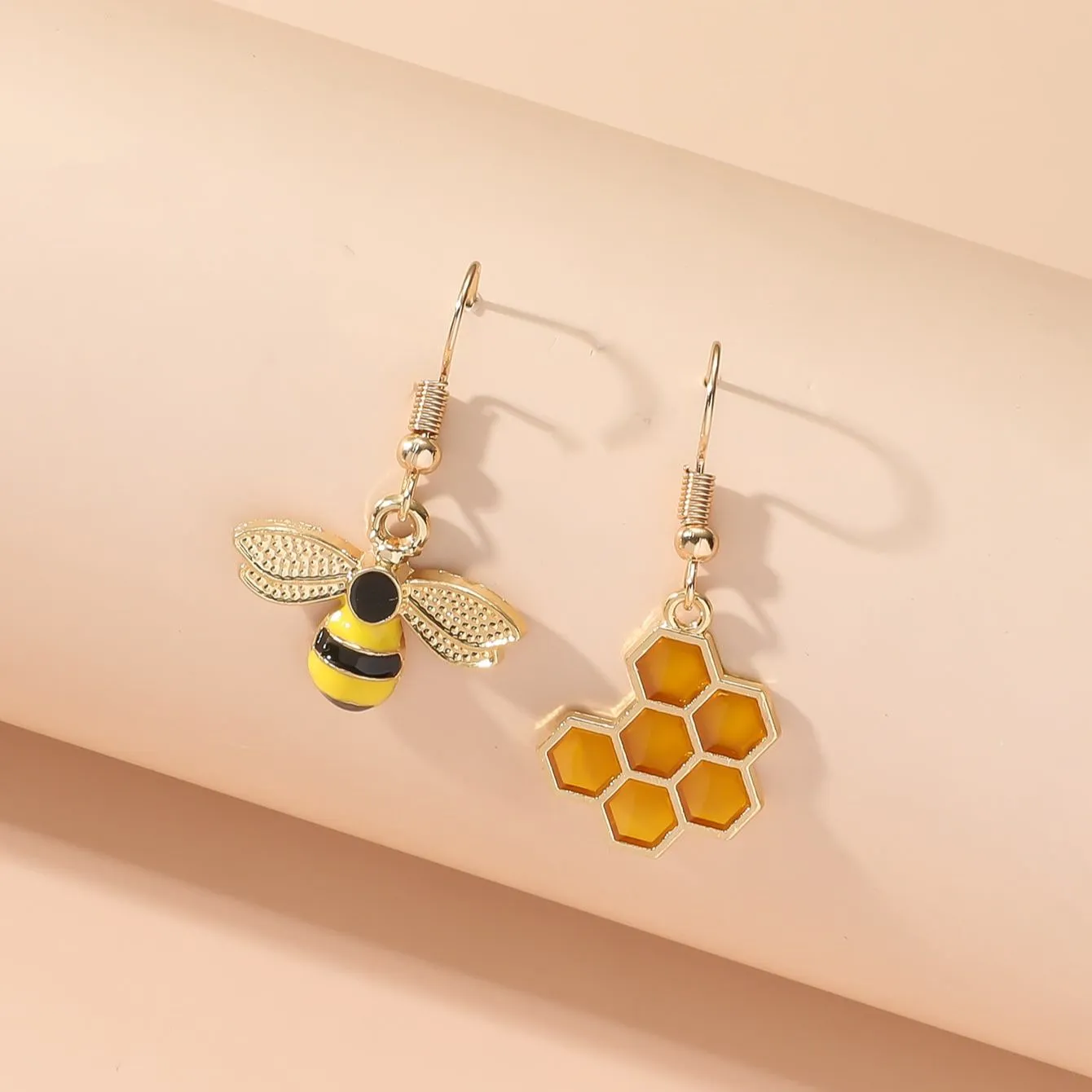 Pendientes de Panal y Abeja - Image 3