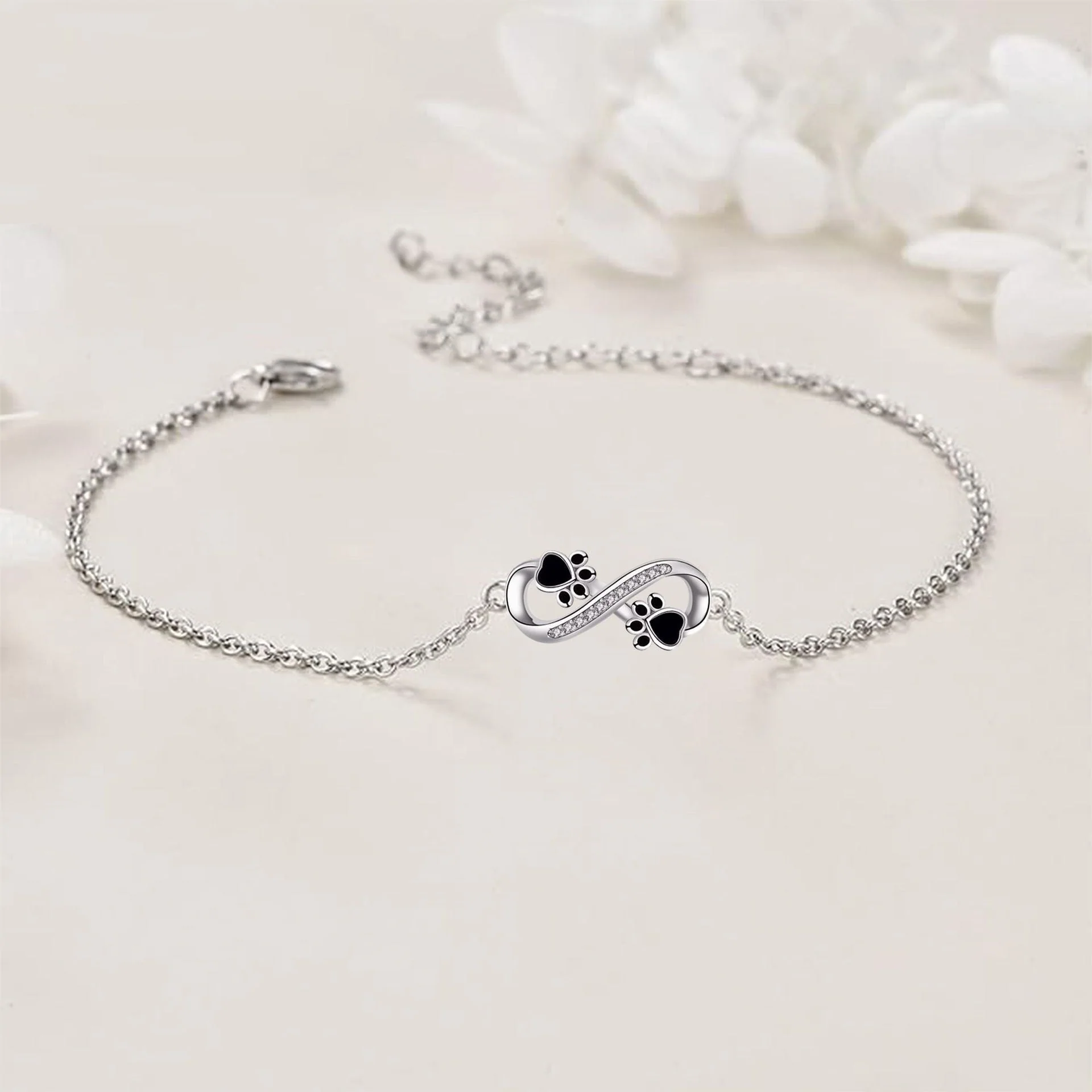 Pulsera de Pata de Mascota con Símbolo Infinito y Zirconia - Image 3