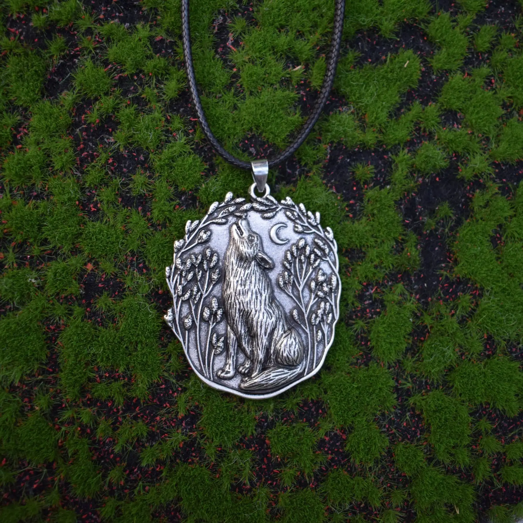 Collar del Espíritu Animal Lobo Luna - Image 2