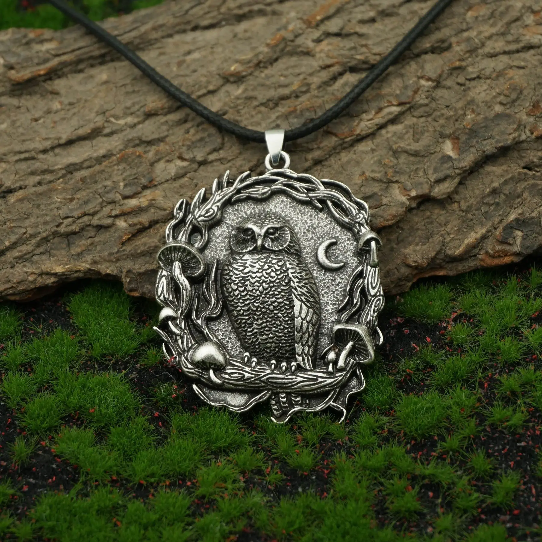 Collar Místico de Búho, Luna y Hongo - Image 5