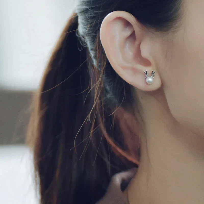 Pendientes de Reno con Perla - Image 3